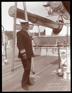 Contrammiraglio Robley Dunglison Evans sul ponte della U.S.S. Maine, 1906